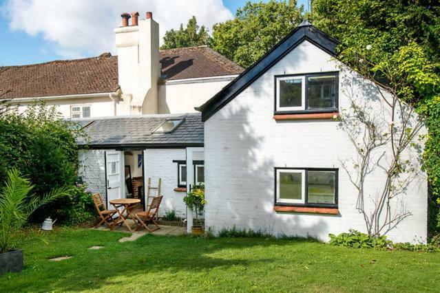 Unique Cottage Retreat Brighton Exterior photo